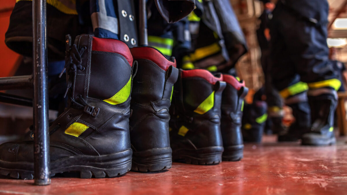 picture_of_protective_boots_in_fire_brigade